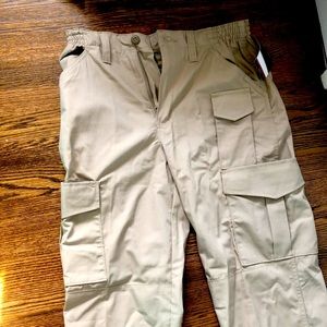 PROPPER - Size 8 women’s tactical pants